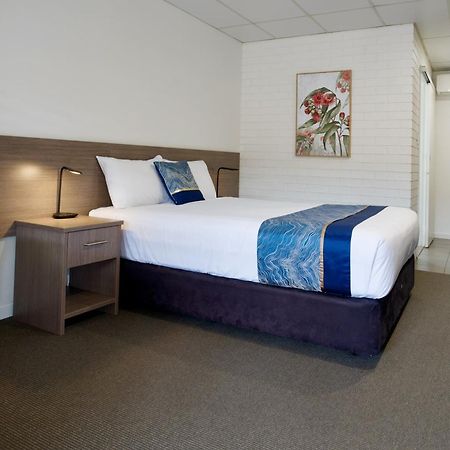 Chalet Motor Inn Bundaberg Exterior foto