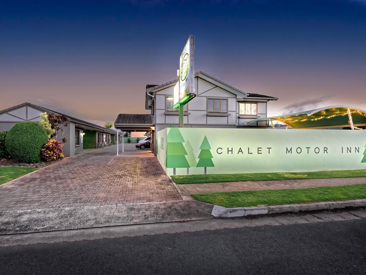 Chalet Motor Inn Bundaberg Exterior foto